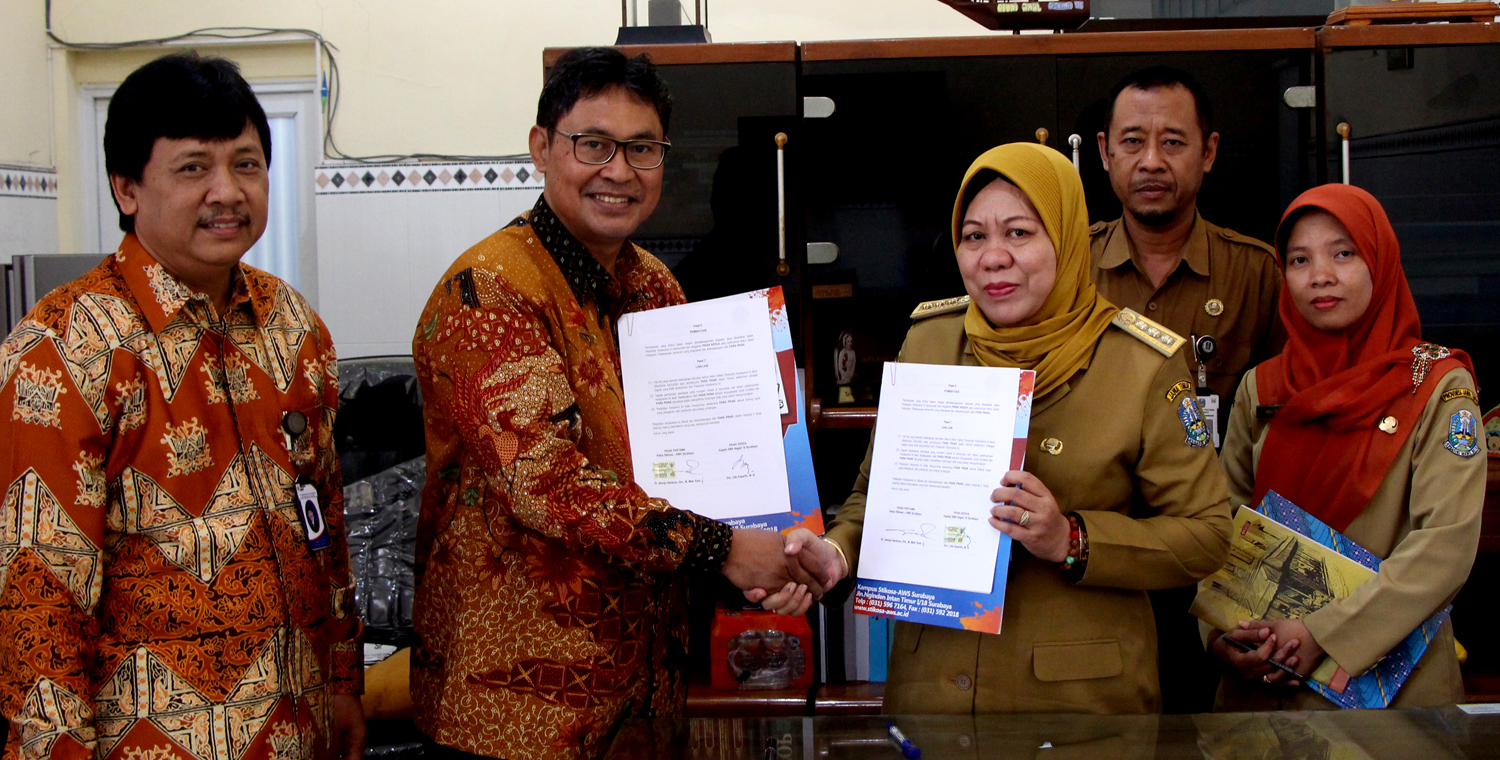 Stikosa – AWS Jalin Kerjasama Dengan SMA Negeri 10 Surabaya